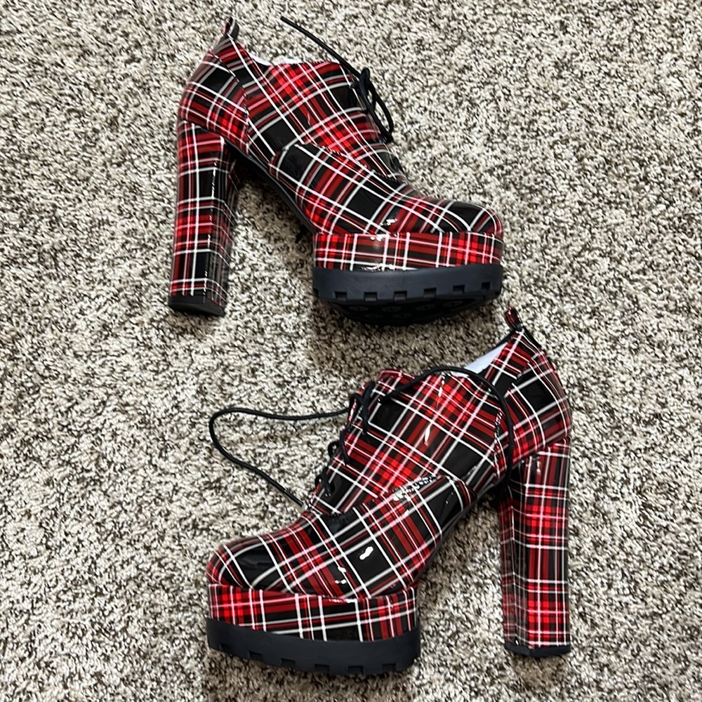 Jessica Simpson Imina Platform Pump